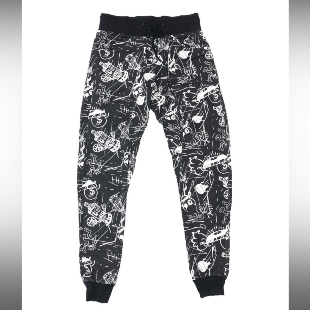 RB Spray Can Graffiti Alien Lightweight Jogger

Style# R7JG1003